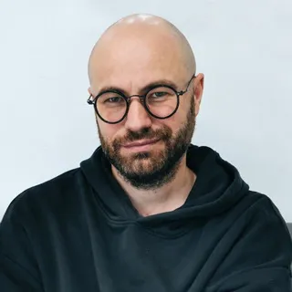Это Шаров