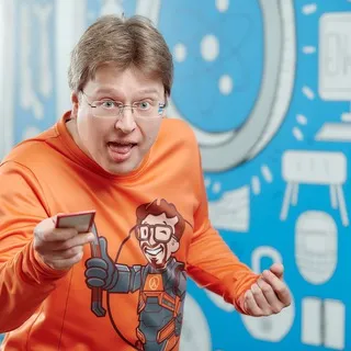 Аксёнов вещает