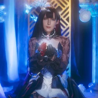 YUNA HEYRAN