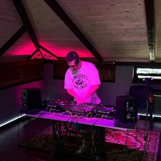 DJ DANCHESS