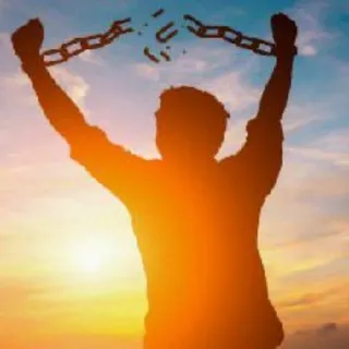 паренек чето делает