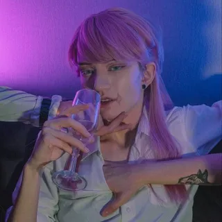 𝐀𝐋𝐈𝐒𝐒 𝐖𝐎𝐋𝐅