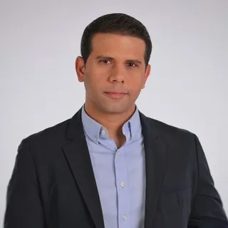حديث سياسي - محمد مجادلة ✔