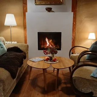 Salongespräche am Kamin auf dem Ellernhof