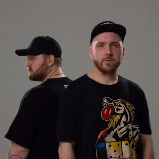 2WHALES MUSIC