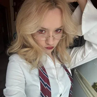 аня с жаном на ляжке
